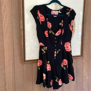 NWOT Kimchi Blue Sweetheart Floral Romper